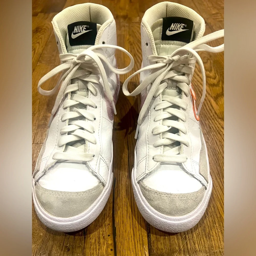 Nike Blazer Mid 77 SE GS White‎ Magic Ember DJ0265-100 Size 6 youth 7.5 women